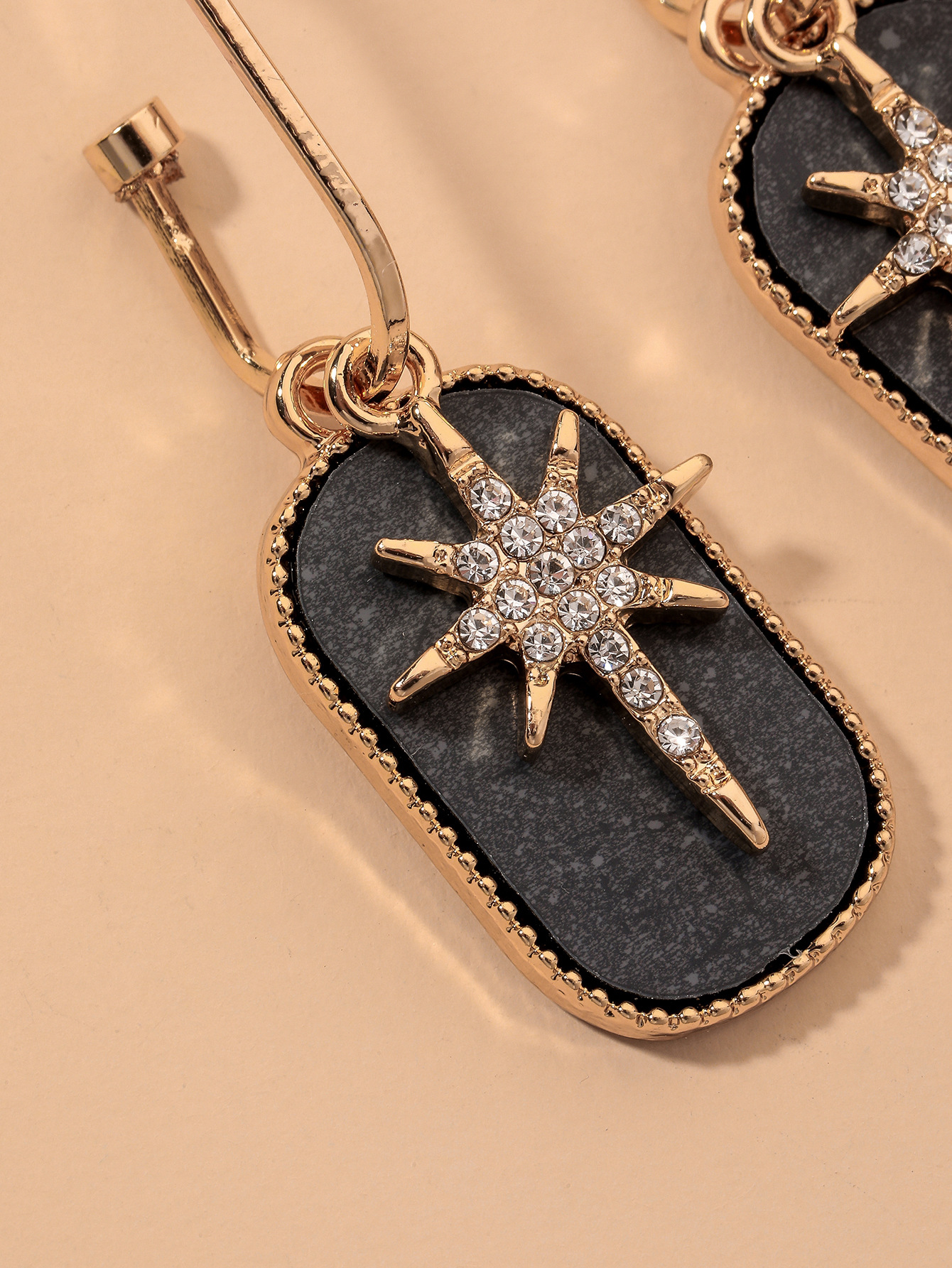 Fashion Eight-pointed Star Square Earrings display picture 4