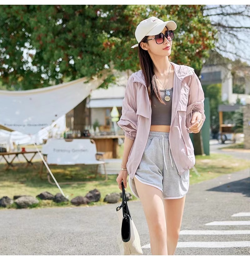 Áo chống nắng nữ dáng rộng có mũ, chất liệu mỏng nhẹ thoáng khí — Màu xanh lục nhạt chi tiết 29