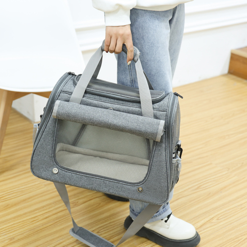 Breathable handheld backpack to go out