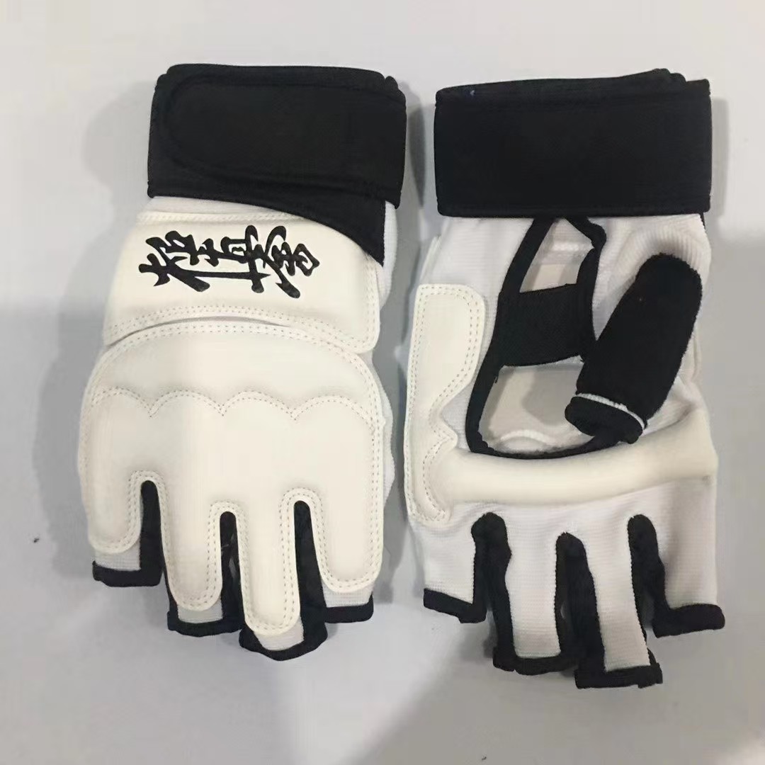 Kyokushin Gloves Karate Gloves Karate Protective Gear Fingerless Split Finger Gloves Taekwondo Sanda Boxing Gloves