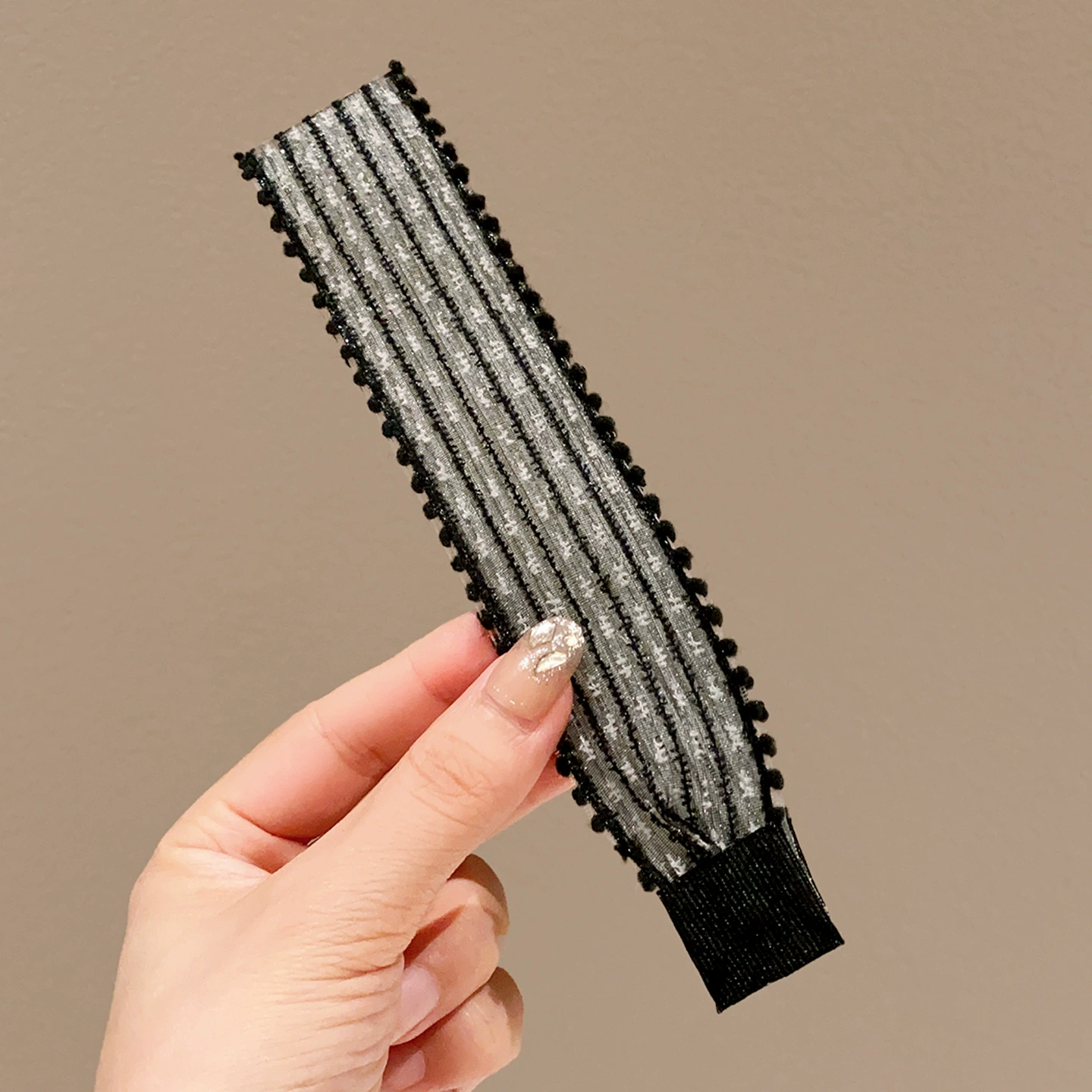 Fashionable headband with velcro, cute bangs