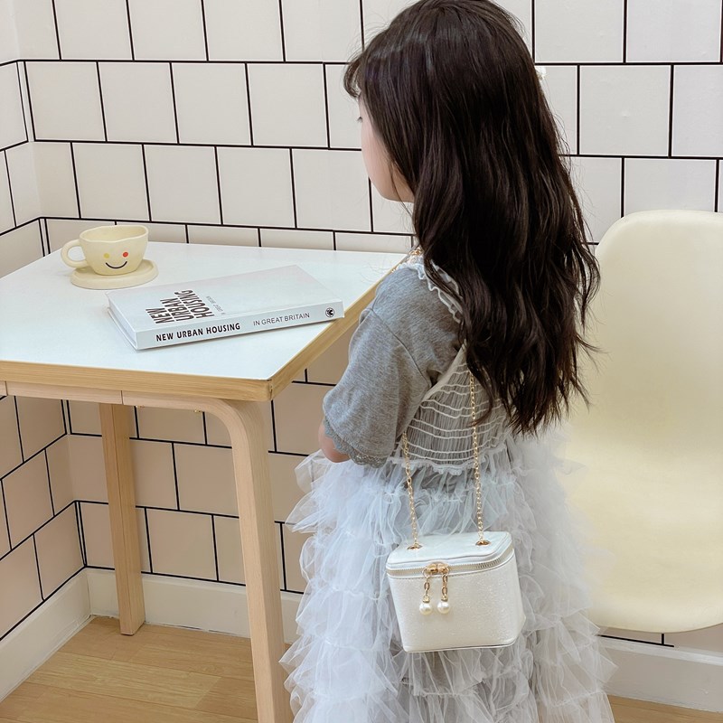 Bolso de hombro para niños y niñas con lentejuelas de estilo coreano, mini cadena de color sólido simple, bolso de mensajero para niños, nuevo bolso de caja para niños