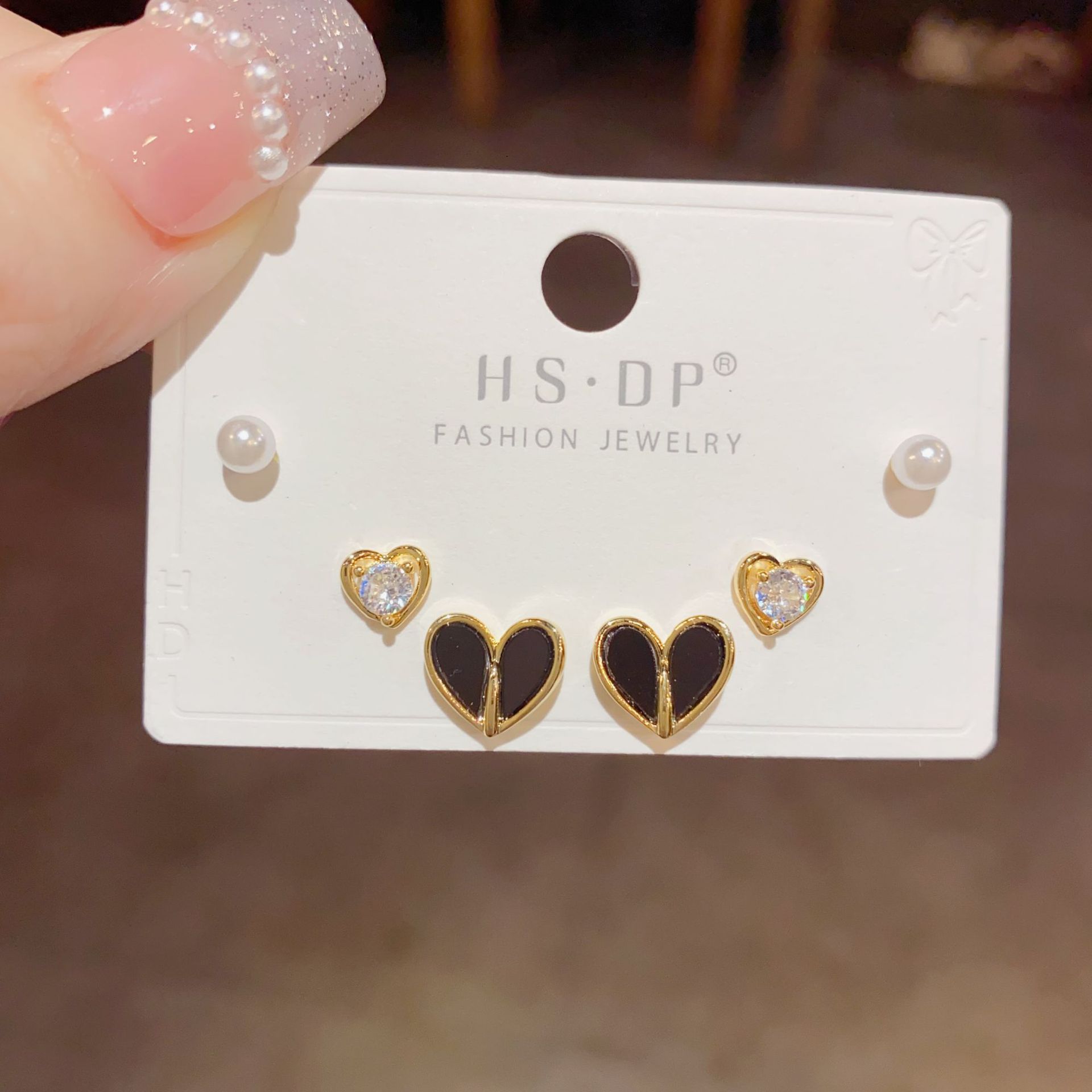 S925 aguja de plata micro incrustaciones de circón pendientes cortos pendientes de pelo corto japonés y coreano elegante todo-fósforo simple conjunto de tres piezas pendientes para las mujeres