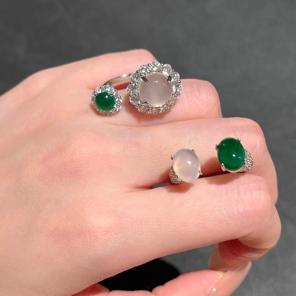 쥬얼리 브라질 녹색 CHALCEDONY 마노 달걀 표면 해바라기 링 새로운 중국 흰색 CHALCEDONY 더블 구슬 대조 컬러 링