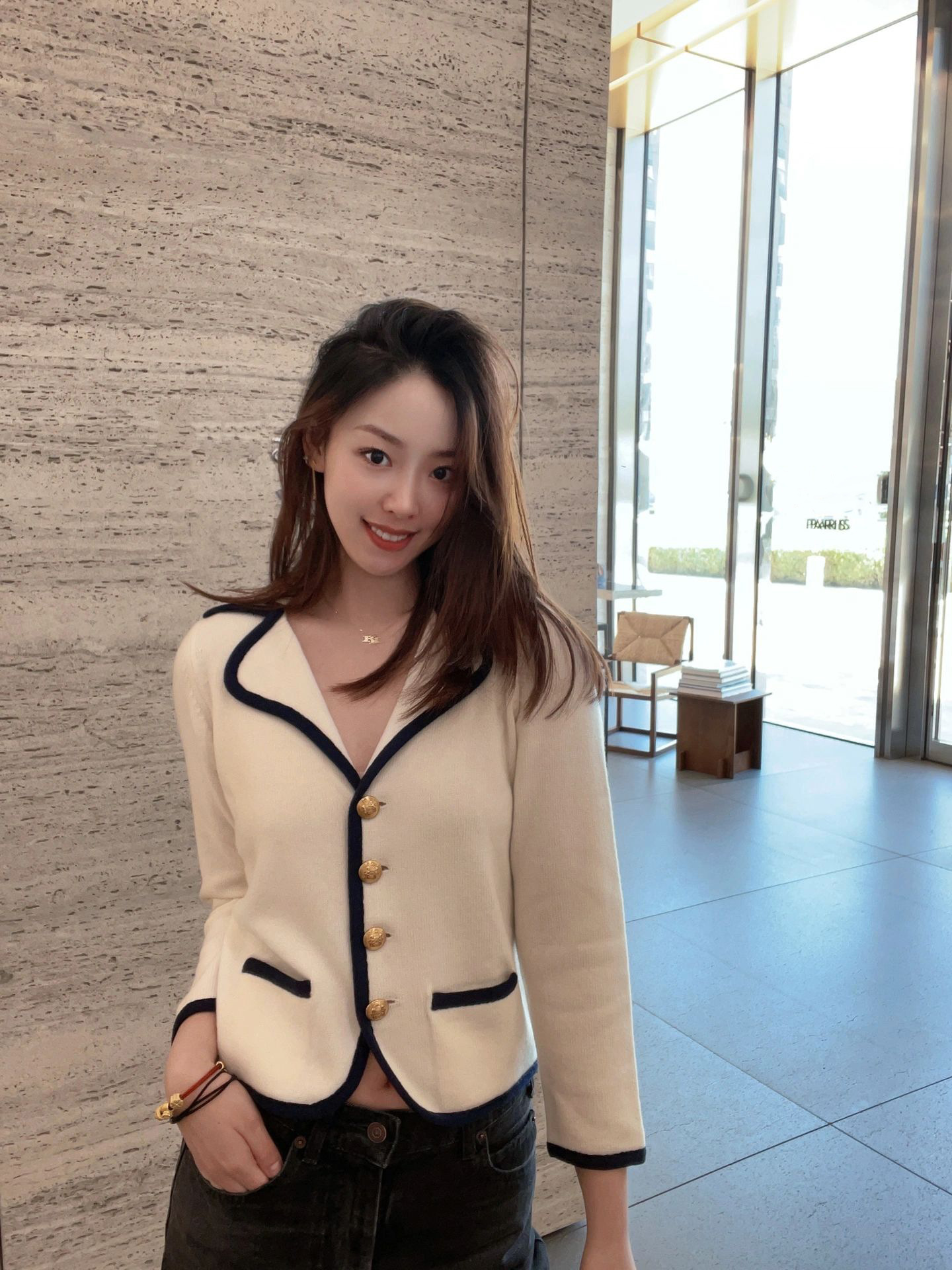 Áo màu sắc tương phản dệt kim cardigan len áo khoác retro hương thơm