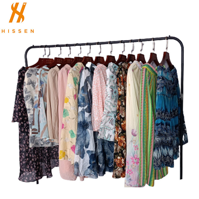 旧衣服按斤批发丝质半身裙secondhand silkdress出口布基纳法索