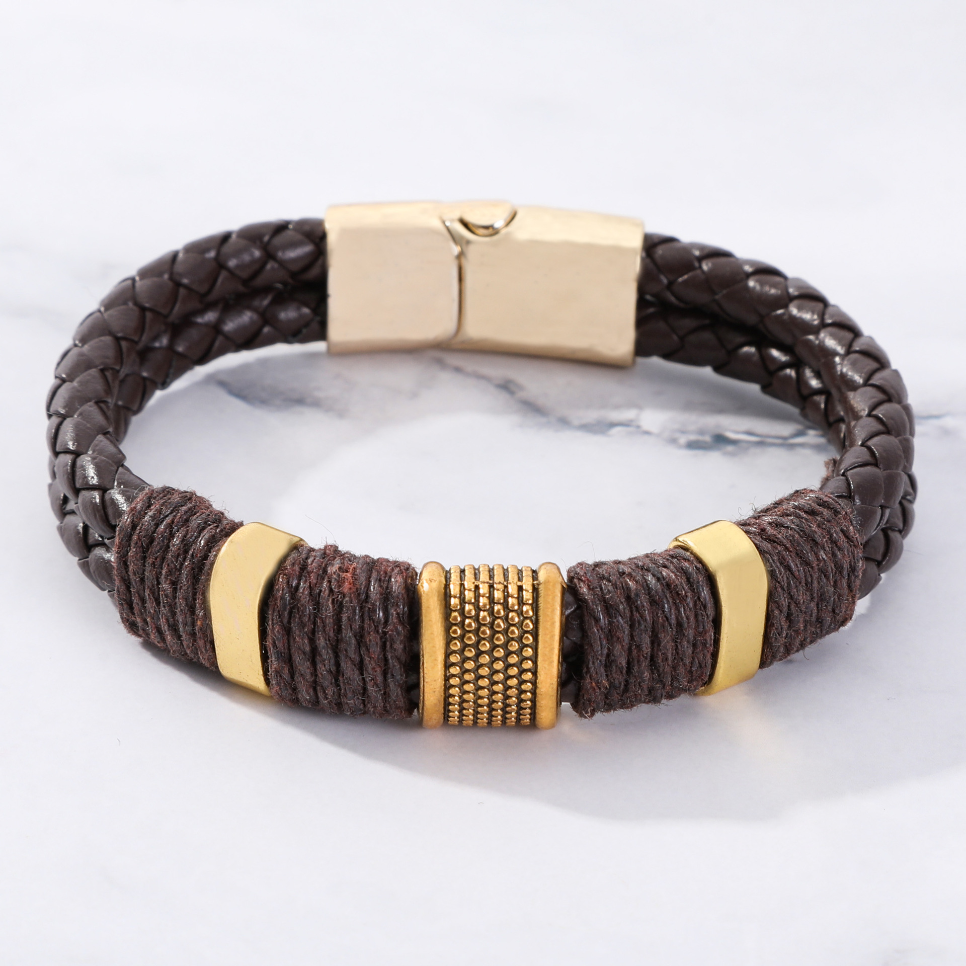 Pulseras transfronterizas europeas y americanas, pulseras trenzadas de piel de vaca de aleación retro de doble capa, pulseras con hebilla magnética de cuero a la moda para hombres