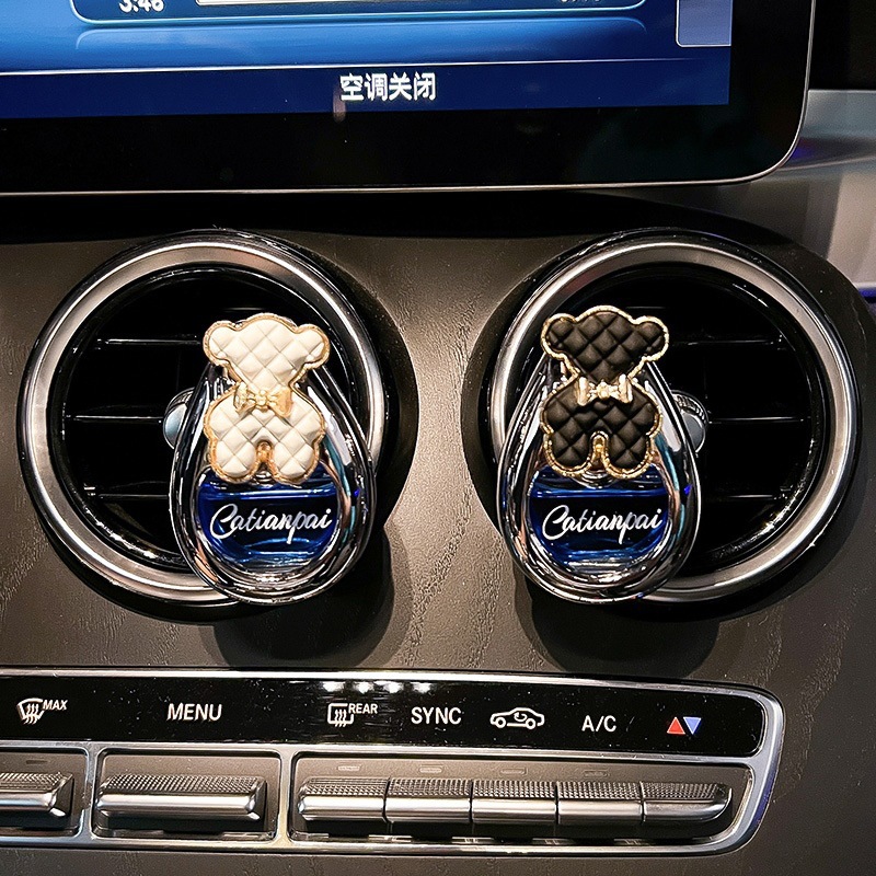 Perfumes de automóviles, salidas de aire, adornos de automóviles