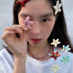 子供っぽくてかわいい「タピスター」カラフルな前髪クリップ、マルチカラーのヒトデヘアエッジクリップ、かわいいヘアピン、ヘアアクセサリー
