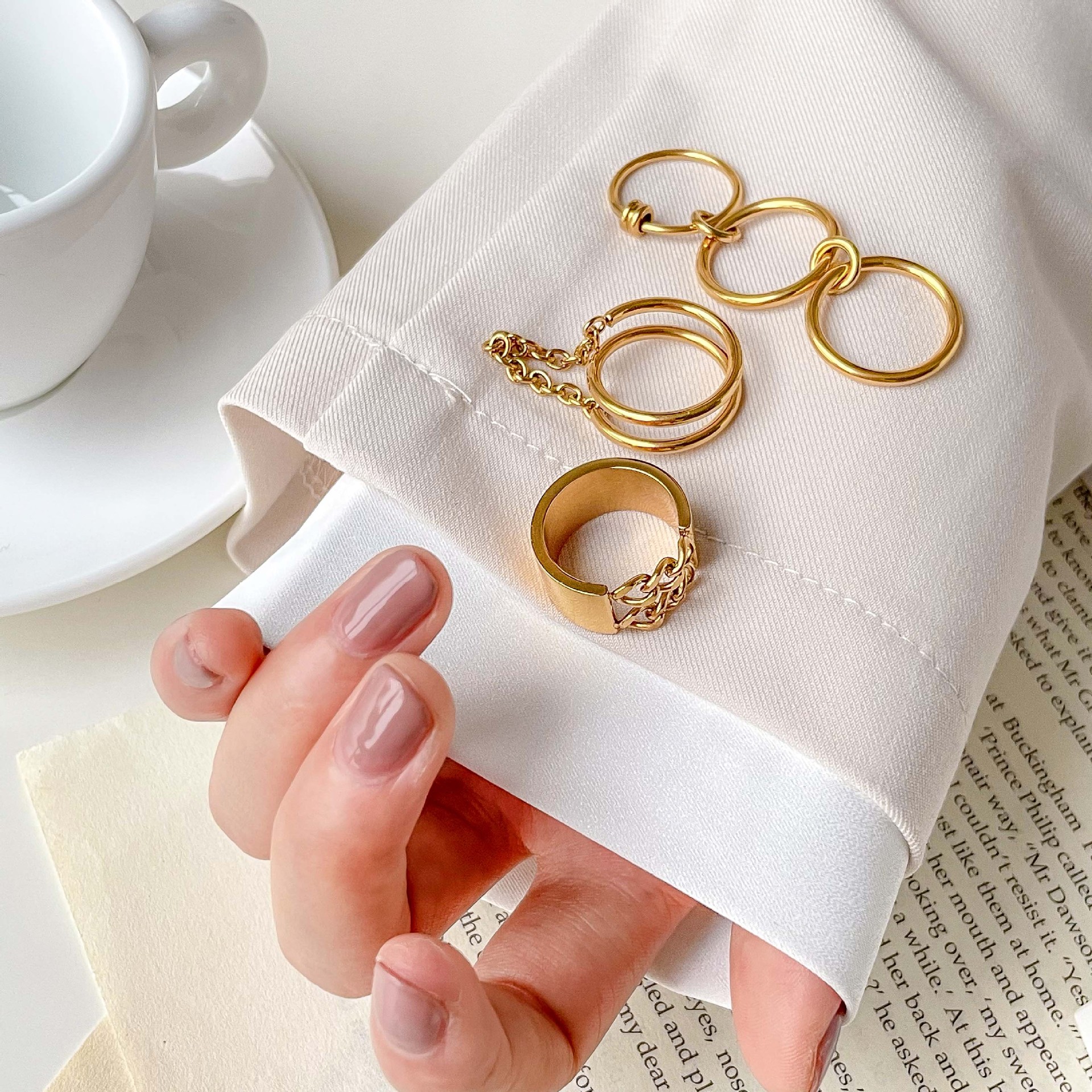 9g Weight Rings Classification 6, 7, 8 Ring Size 1 Piece Quantity Daily Occasion Titanium Steel Material Solid Color Pattern All Seasons Season Women's Gender Tassel Design Simple Style Style Wholesale Jewelry Simple Style Solid Color Titanium Steel Tassel Rings 无