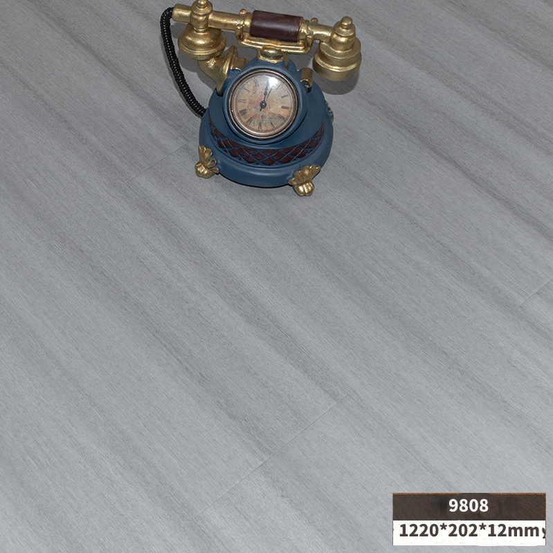 j8板厂家直销复合木地板家用12mm防水金刚工程耐磨强化卧室g3