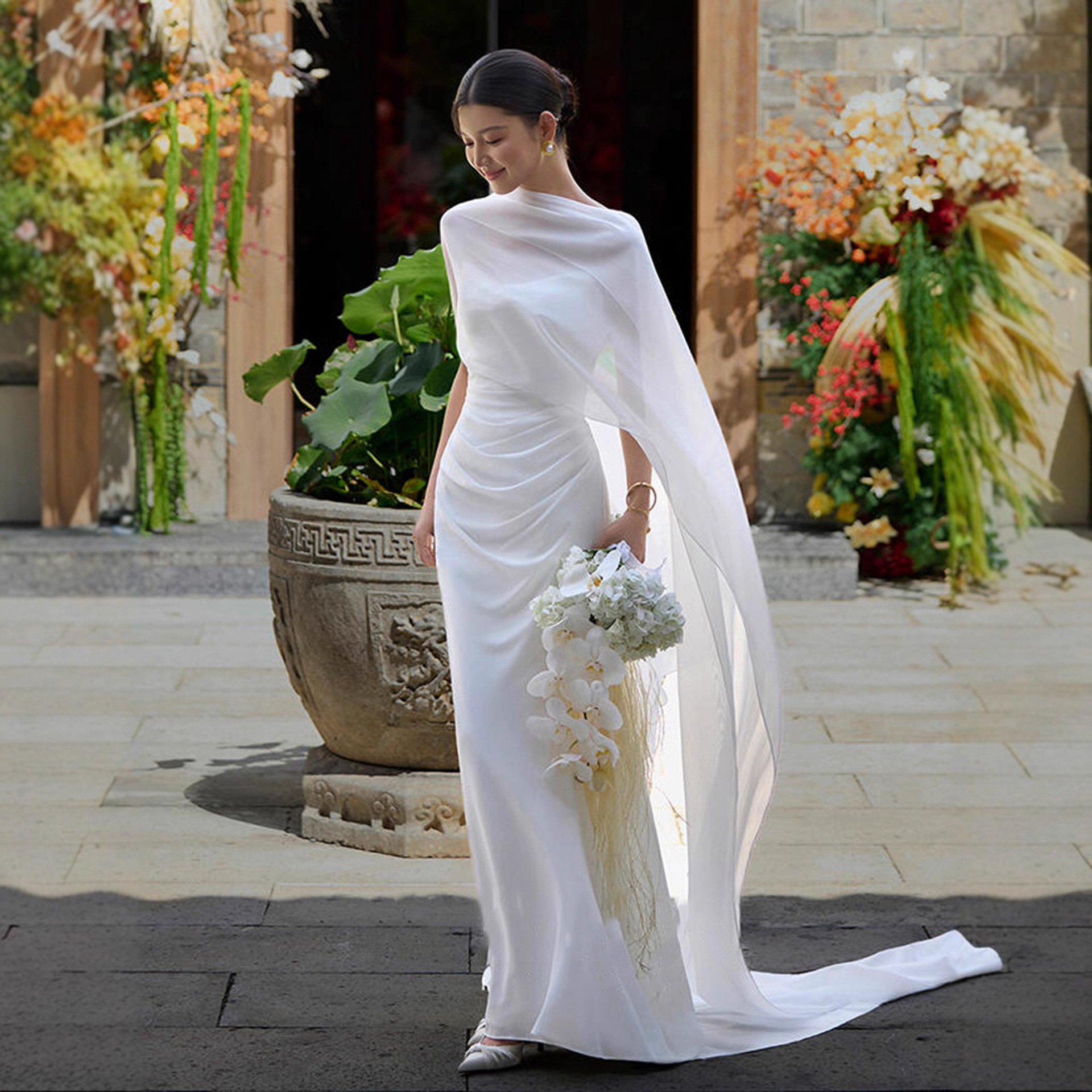 French-Style Light Wedding Dress for Brides, Simple and Elegant Satin Mermaid Gown, Slimming Strapless White Reception Engagement Dress