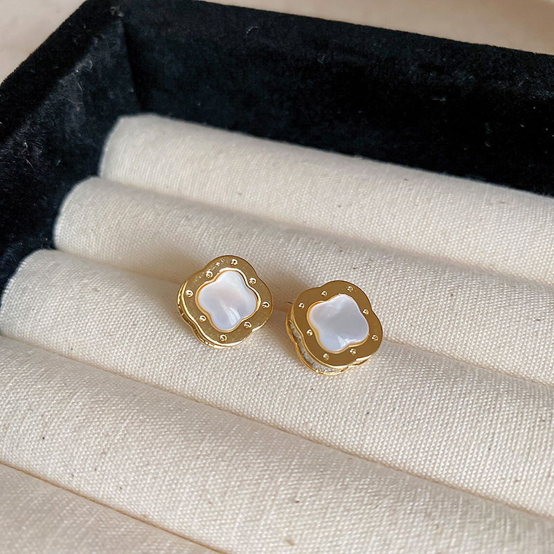 Pendientes de borla de flores de tul de aguja de plata Pendientes de súper hada verde menta fresca Pendientes de diseño exagerado de nicho