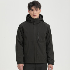 カップルのフリース三合一突撃服は、男女防水防風徒歩登山服の2つのセットを取り外し可能にします。