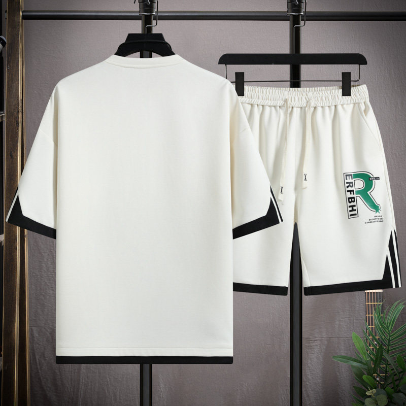 Un conjunto de pantalones cortos de manga corta para hombre con nueva camiseta de seda de hielo para hombre 2024