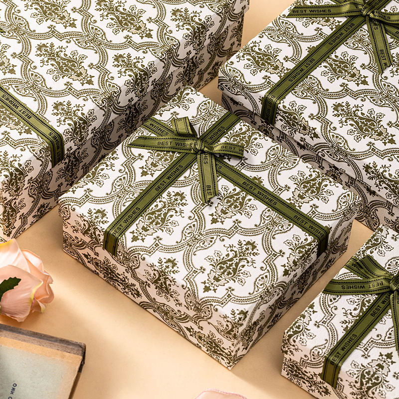 Green and White Packaging Box, High-End Patterned Gift Box, Lid and Base Box, Bowknot Gift Box, Silk Scarf Gift Box, in Stock