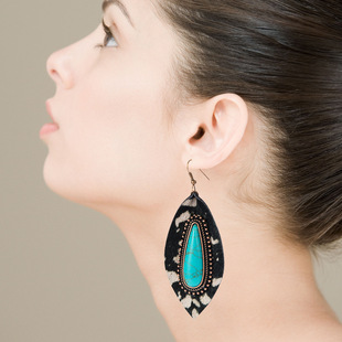 Fashion Creative New Multi-layer Pu Leather Cactus Shape Bohemian Trend Earrings display picture 15
