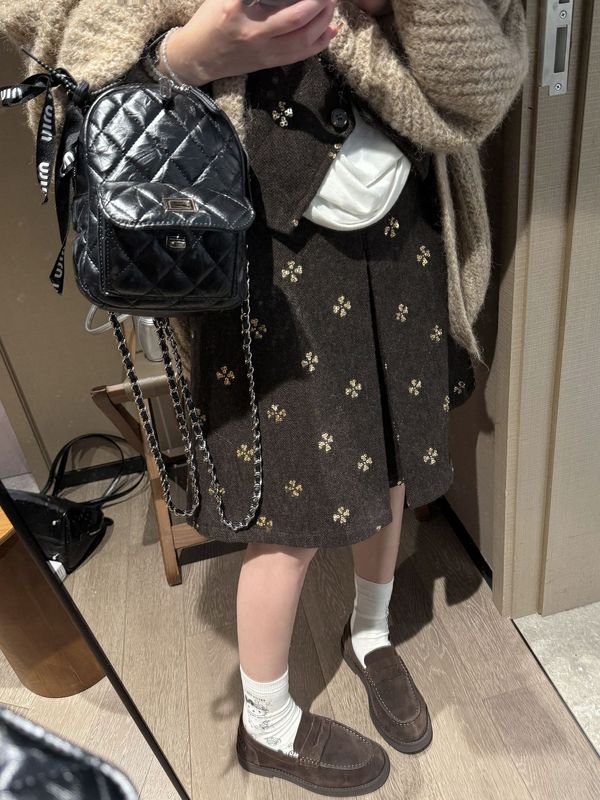 2025秋冬新款重工四叶草珠片钉珠毛呢百褶高腰中裙女时尚半身裙|undefined