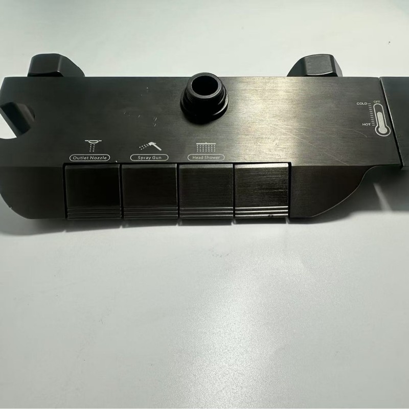 恒温シャワーヘッドセット 家庭用加圧デジタルディスプレイ付き 雰囲気のあるピアノキー式 精密銅製シャワーヘッド スプレーガン付き 水垢除去|undefined