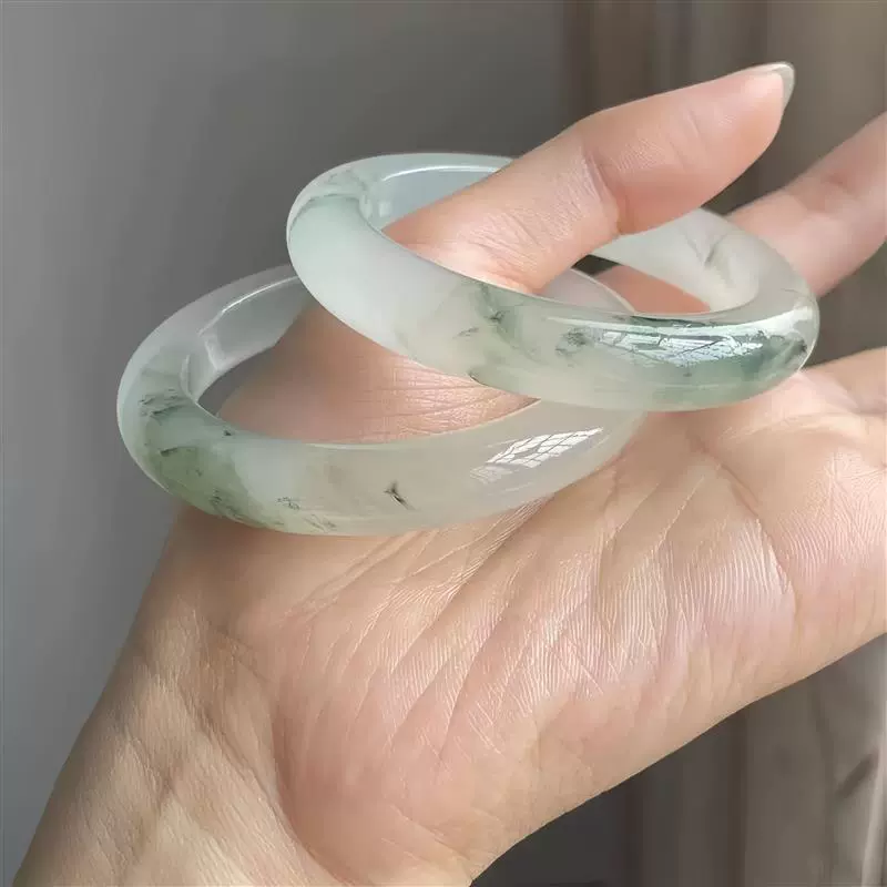 Браслет из зеленого нефрита Тяньшань (Синьцзян), натуральный золотистый шелковый нефрит, цвет снежно-зеленый, плоская полоса с узором «плавающие цветы».