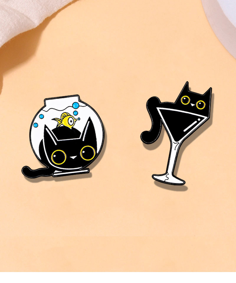 7g Weight Cute Sweet Pin Book Bag Cartoon Alloy Enamel Unisex Brooches