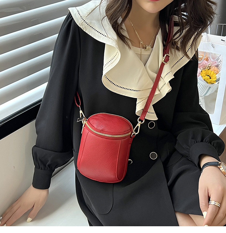 294g Weight Polyester Lining Material Sewing Thread Fashion Element Zipper Closure Type Single Shoulder Strap Strap Type Crossbody Bag Bags Type Casual Occasion Genuine leather Material Solid Color Pattern All Seasons Season Women's Gender Streetwear Style Shell Shape Women's Solid Color Genuine Leather Sewing Thread Zipper Phone Wallets 22