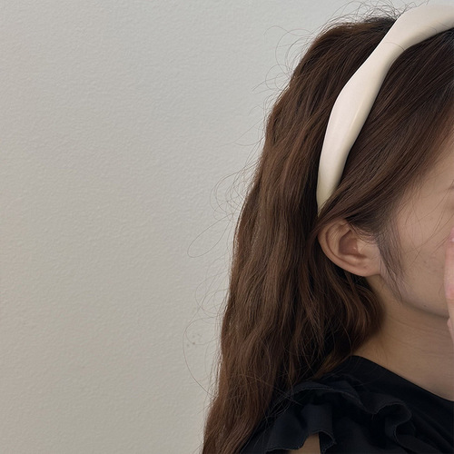 Elegant and Refined Asymmetrical Leather Headband for Women with High Forehead, Daily Versatile Hairpin, Hair Bundler, Summer Hair Accessory