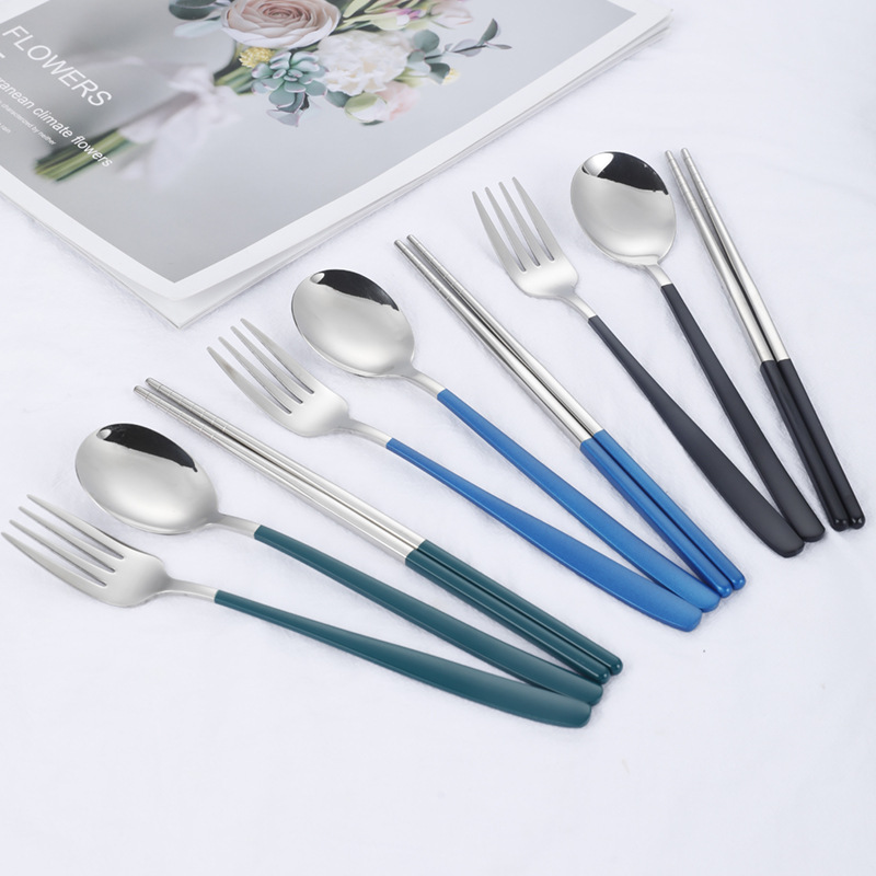 304 vajilla de acero inoxidable cuchara coreana tenedor palillos estudiante portátil conjunto de tres piezas traje creativo regalo puede ser logotipo personalizado