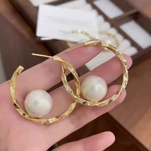 ����ֱ�����u����W���͹Ÿ��L������ٶ������Ȧ���|�p�ݶ��h