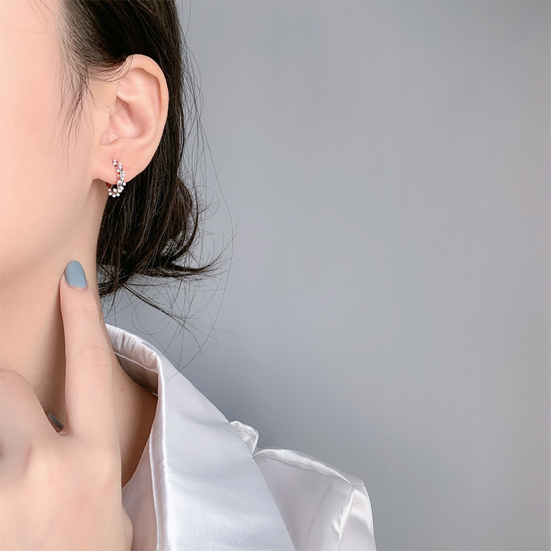 尼美雅s925純銀不規則花輪真珠イヤリング女性フランス復古気質軽贅沢高級感耳飾り|undefined