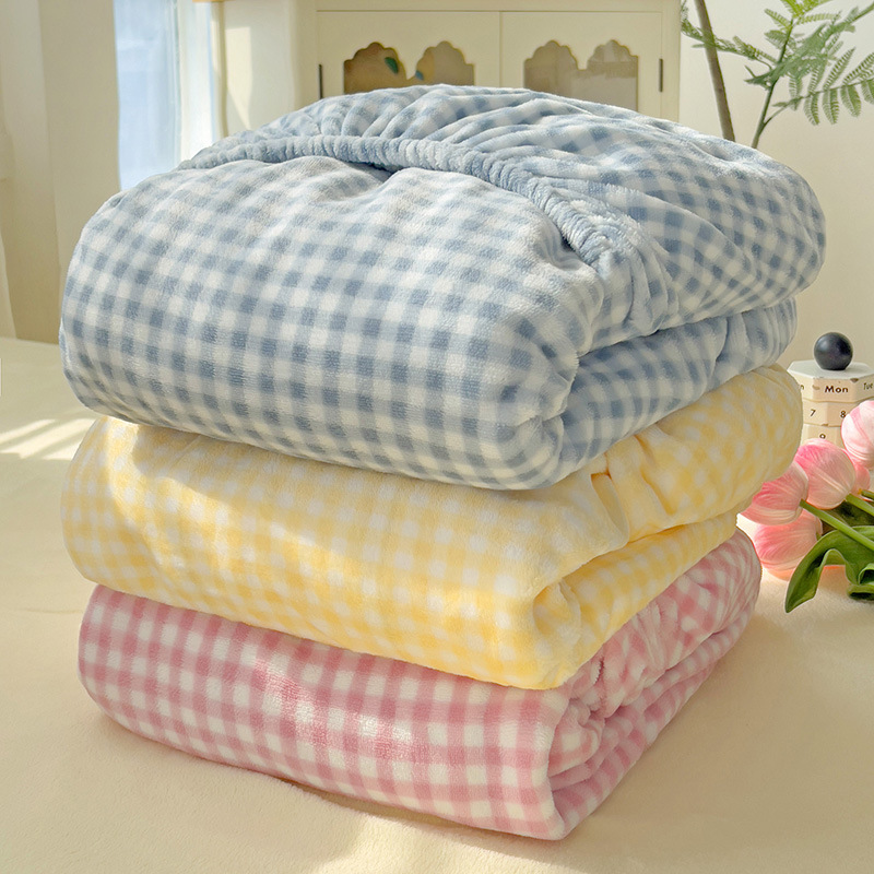 A clase madre y bebé leche cama de lana de una sola pieza de invierno engrosado cama de lana de lana de tres piezas cubierta protectora de sábanas