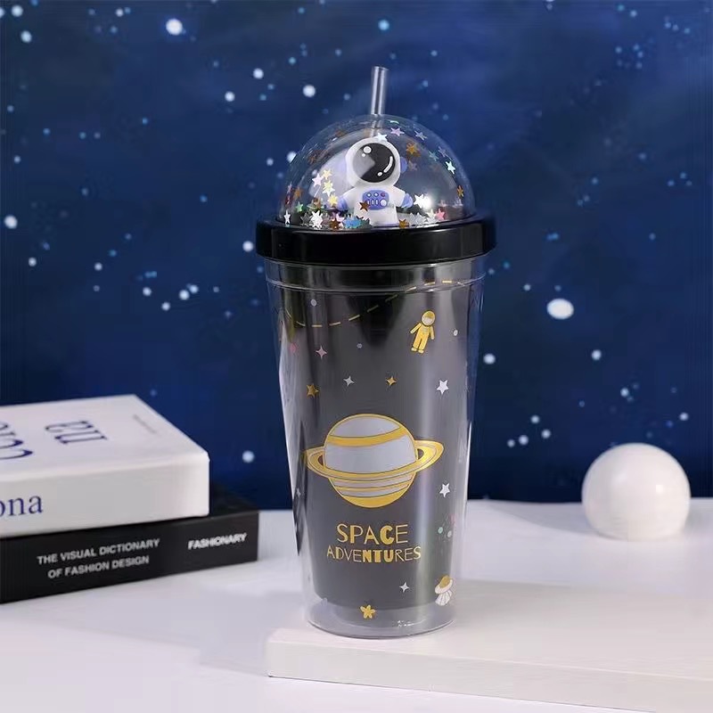 Nuevo espacio lindo astronauta muñeca paja taza Internet celebridad verano hielo taza de dibujos animados lindo doble capa taza de plástico