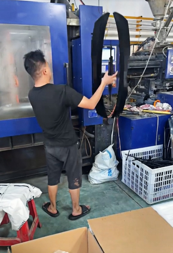 Car Modification Universal Suv Hatchback Modified Rear Wing Spoiler Trunk Roof Wing Tail Wing No-Drill Wind Wing