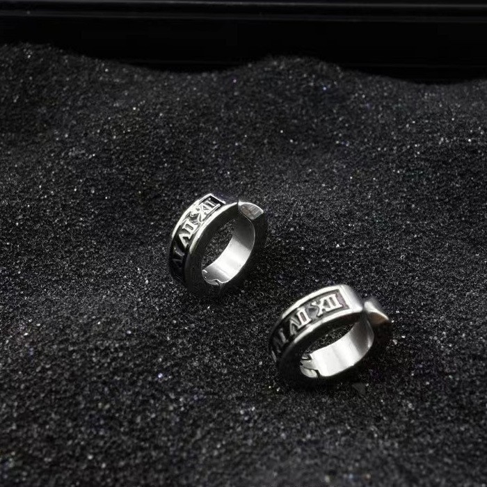 X073-C (Roman numeral ear clip)