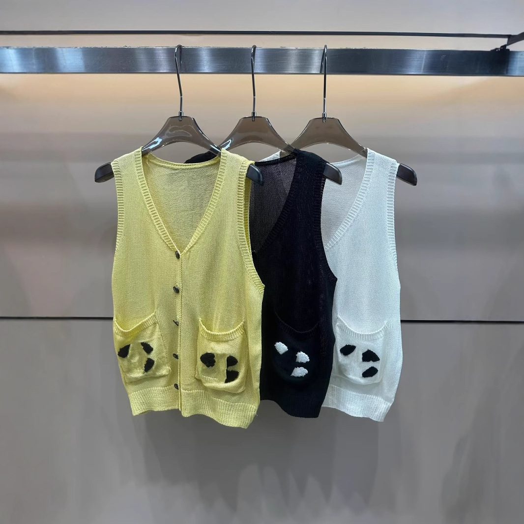 2025 Summer New Style Fragrant Logo Flap Pocket Pants Knitted Sleeveless Single-Breasted V Neck Vest Loose and Versatile Women's Vest