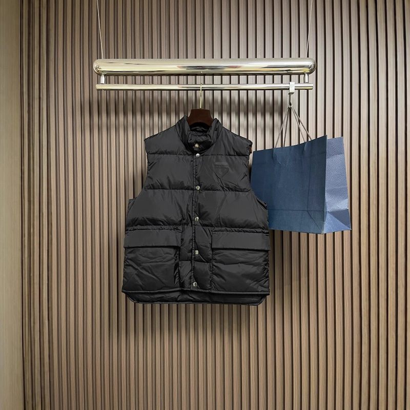 Correct Version of 25 Autumn and Winter New Mongolian Tnf Miu Miu Miu Pra Prajia Tb down Vest Vest Jacket Correct Version of 25 Autumn and Winter New Mongolian Tnf Miu Miu Miu Pra Prajia Tb down Vest Vest Jacket