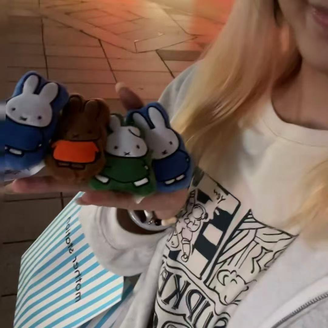carousel-thumb-2