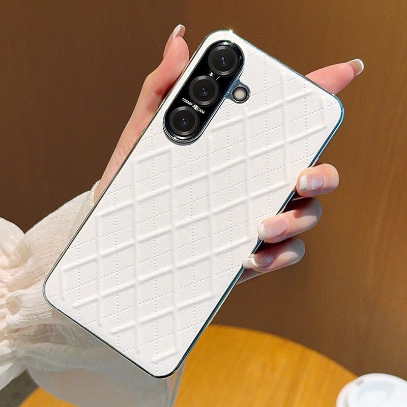 Чехол для телефона совместимый с Samsung S25 с рисунком в виде ромбов, стиль Chanel (S25)