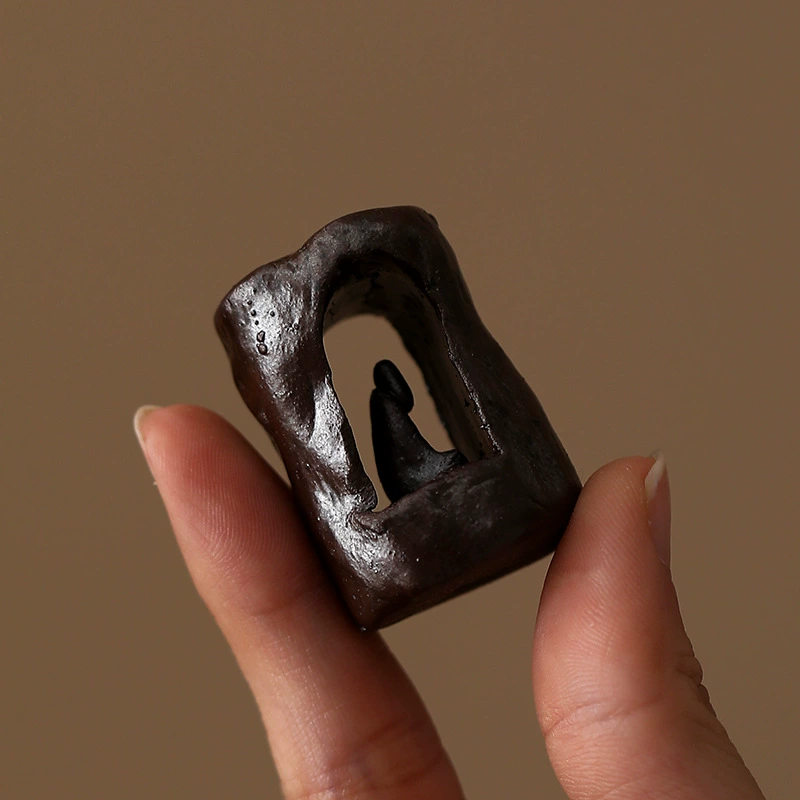 Керамическая крышка ручной работы