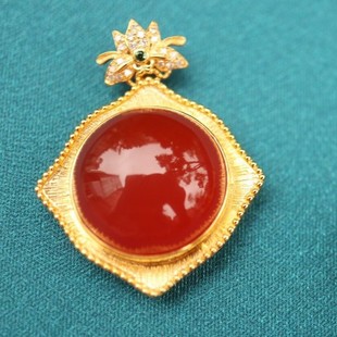 Fubei Diamond Jewelry "18K Gold Inlaid with Baoshan Nanhong Ice Red Ring Face Rhombus Pendant" Bare Stone 13mm Weight 3.1mm