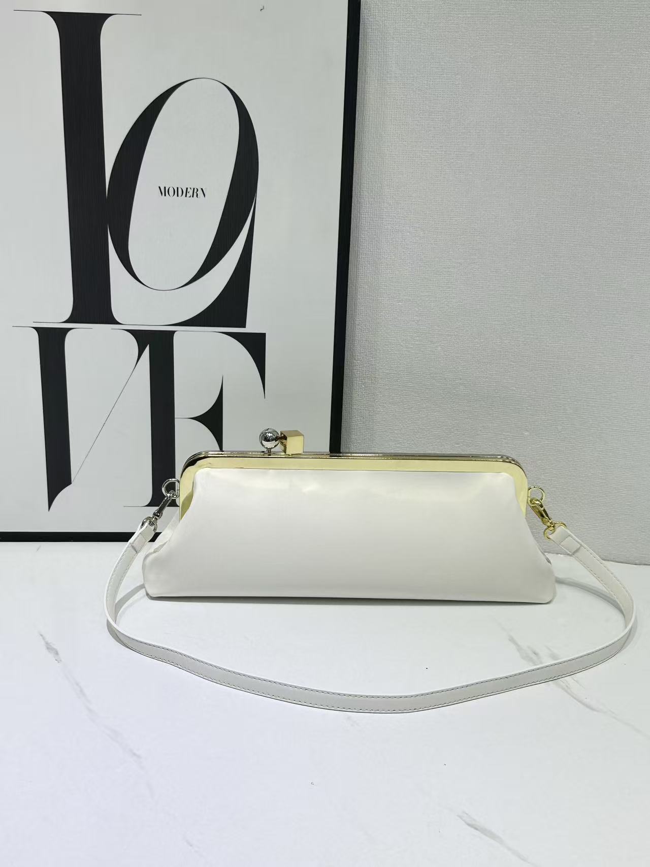 New French Plain Weave Baguette Bag Fashion Versatile Clutch Evening Bag Shoulder Underarm Bag For Women - Thumbnail 6