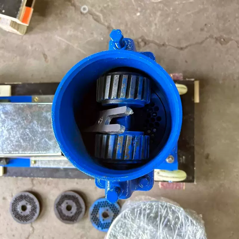 小型家禽养殖饲料颗粒机器家用小型颗粒饲料机 猪鸡鱼颗粒饲料机