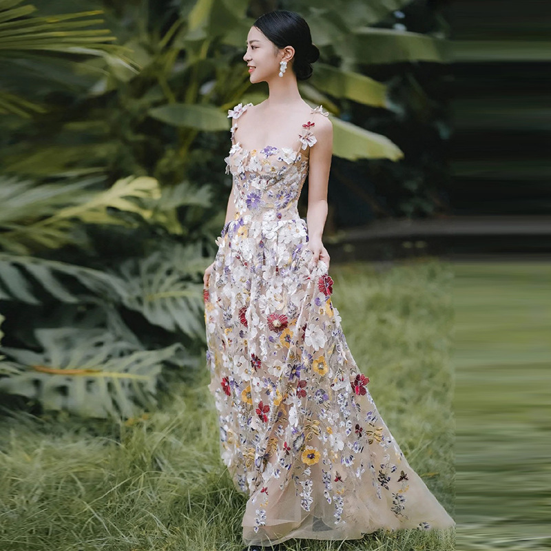 Vestido de noche de alta gama con tirantes, nuevo modelo 2026, elegante vestido floral de estilo francés, adecuado para uso diario.
