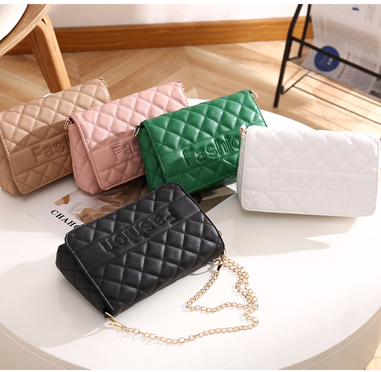 Fashion Lingge Quilted Square Magnetic Buckle Square Bag display picture 4