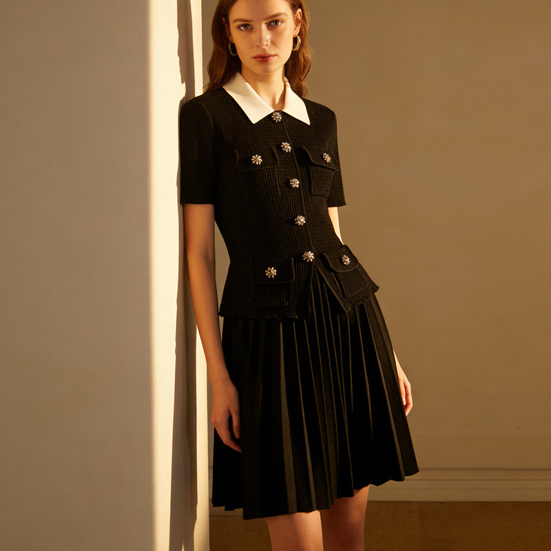 Nanyou High-Quality Color-Blocked Lapel Dress with Rhinestone Buttons, Light Luxury Faux Two-Piece Mid-Length Slim-Fit Knit Dress, Popular in Europe and America