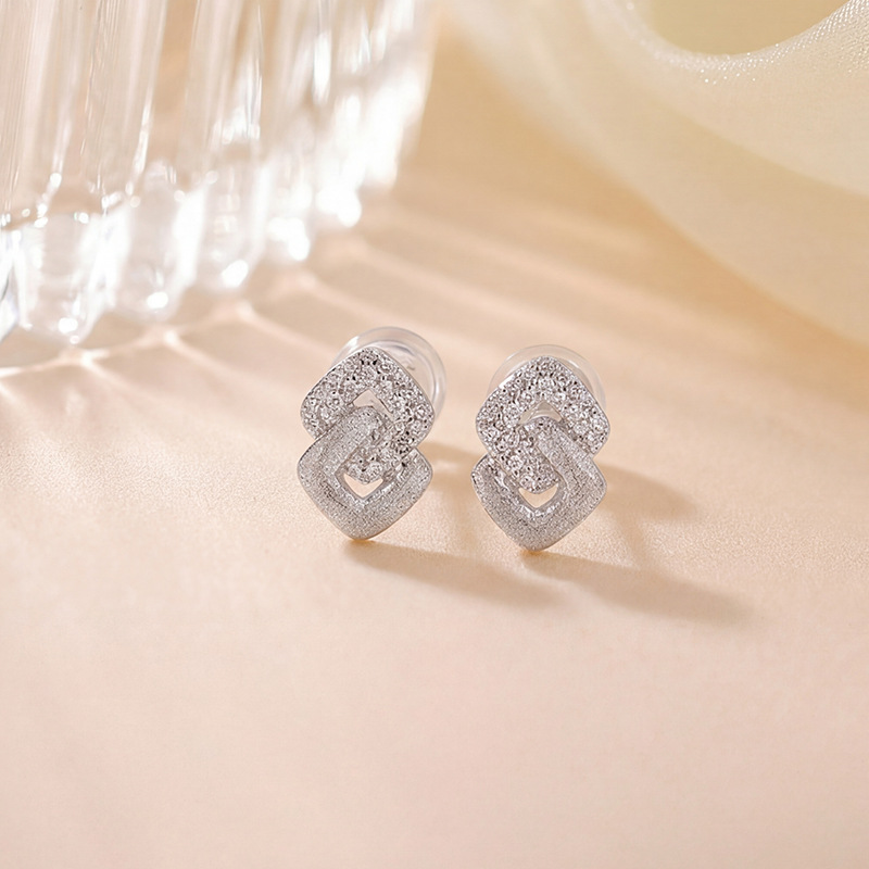 Bông tai bạc S925 mạ vàng hình vuông kim cương nhỏ gọn thanh lịch — Bạc