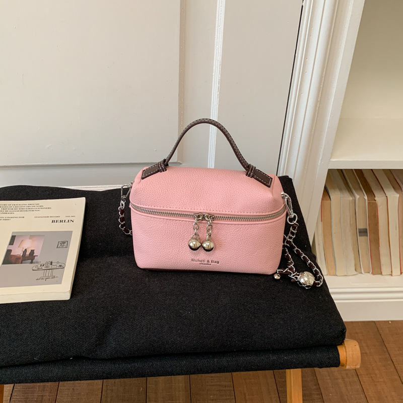 Bolso de mano de alto nivel de estilo occidental para mujeres 2026 nuevo nicho bolso de caja de lujo ligero bolso de hombro de cadena universal