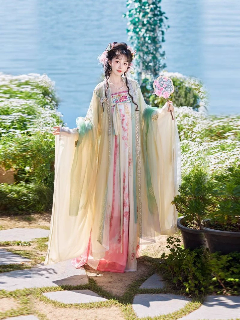 Ханфу (Hua Chaoji) «Spring Dawn» танский стиль, укороченная юбка, вышитая с широкими рукавами для женщин