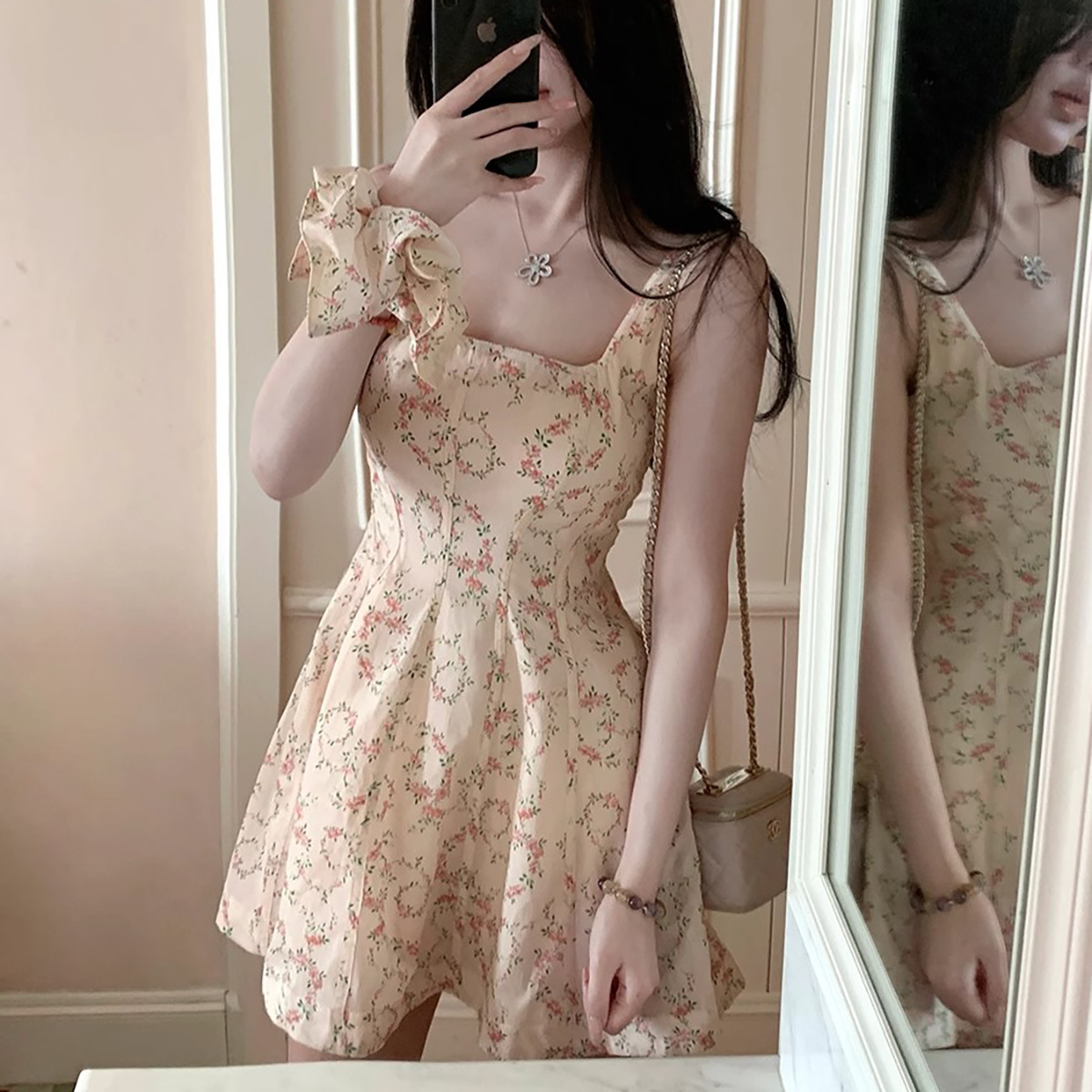 桃花朵朵 显瘦收腰连衣裙女U领碎花吊带裙子大裙摆短裙长裙夏