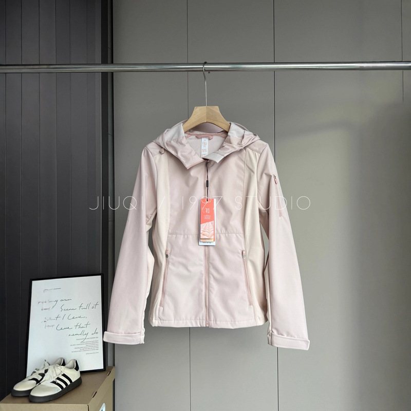 户外山系防风防水徒步软壳冲锋衣登山服外套女   9467|undefined